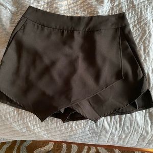 Black Envelope Skort